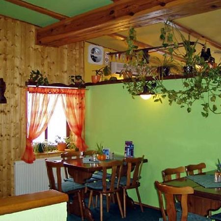 Mikulášovice Restaurace A Penzion U Vladaru المظهر الخارجي الصورة