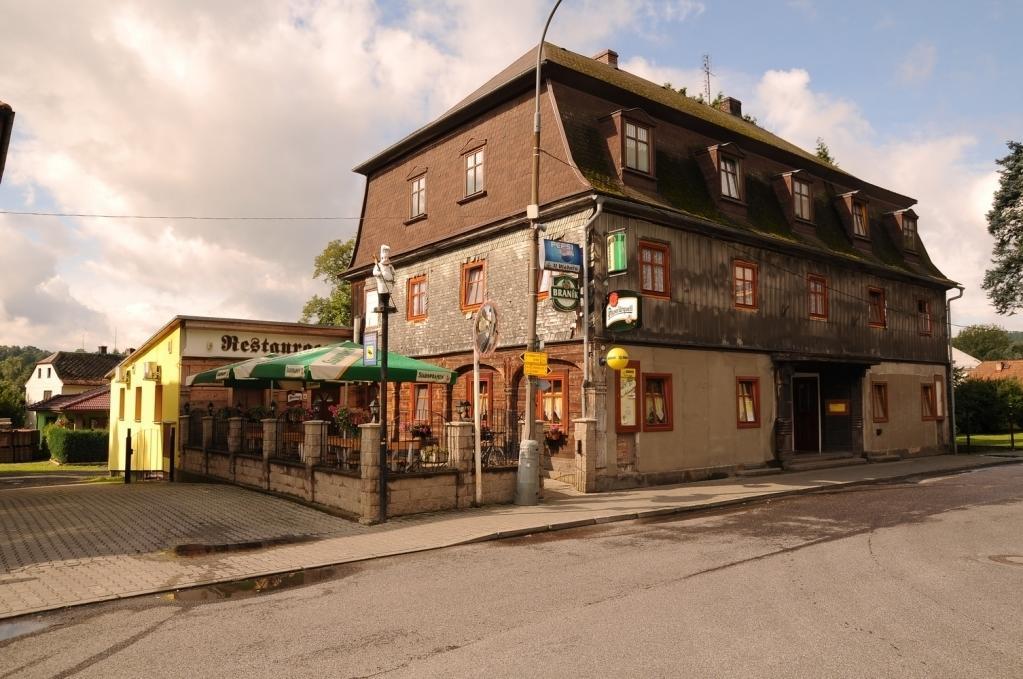 Mikulášovice Restaurace A Penzion U Vladaru المظهر الخارجي الصورة